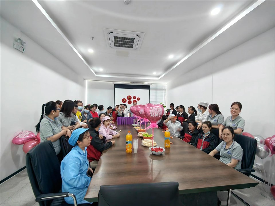 芳菲三月天，情暖女神节